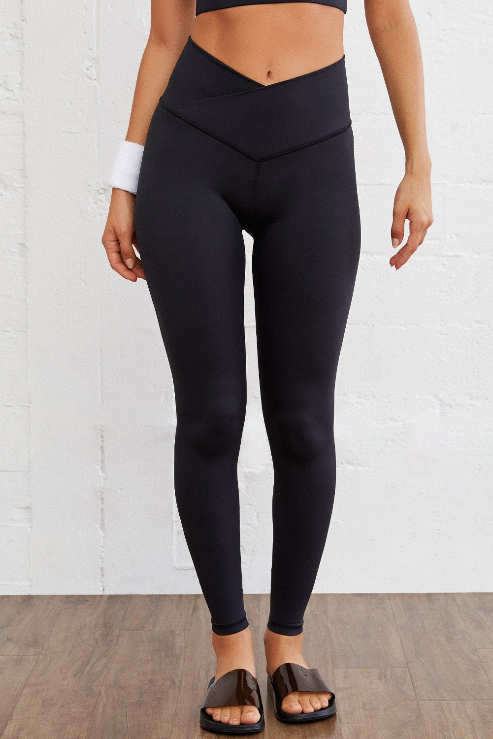 Black Arched Waist Seamless Active Leggings - L 75% Polyamide + 25% Elastane Activewear