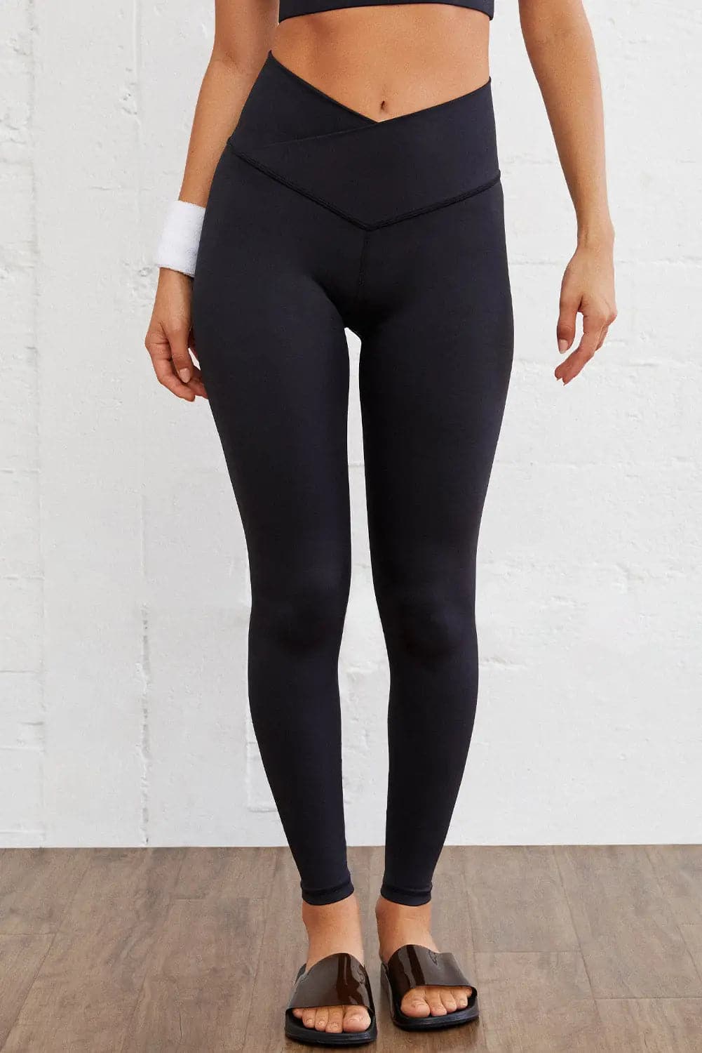 Black Arched Waist Seamless Active Leggings - Premium Active Leggings from BioBodyBoost - Just £33.55! Shop now at BioBodyBoost